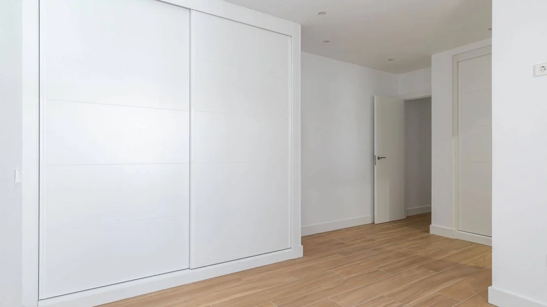 Dormitorio con armario - Edifico Real